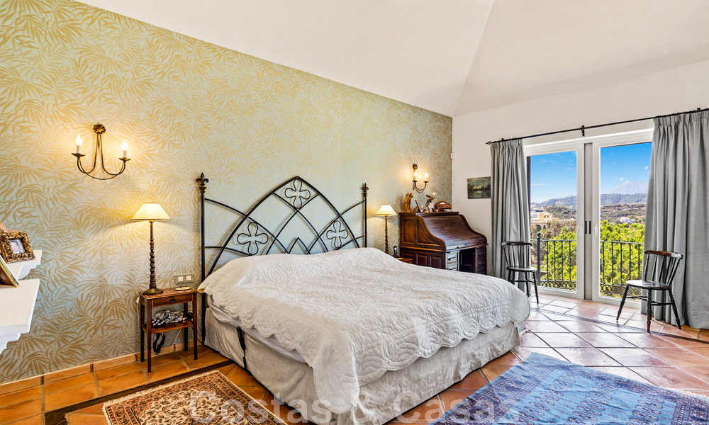 Formidable villa familiar mediterránea en venta con vistas panorámicas en un complejo de golf prestigioso en Benahavis - Marbella 45784
