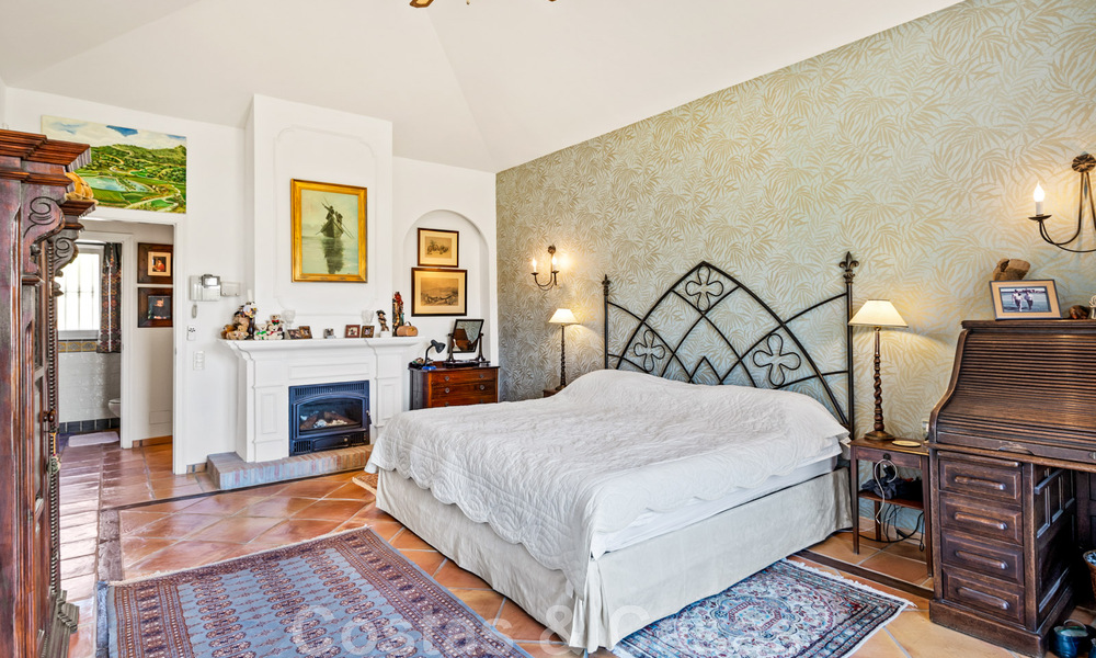 Formidable villa familiar mediterránea en venta con vistas panorámicas en un complejo de golf prestigioso en Benahavis - Marbella 45786