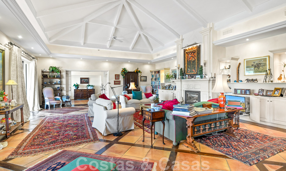 Formidable villa familiar mediterránea en venta con vistas panorámicas en un complejo de golf prestigioso en Benahavis - Marbella 45788