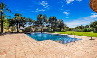 Formidable villa familiar mediterránea en venta con vistas panorámicas en un complejo de golf prestigioso en Benahavis - Marbella 45814 