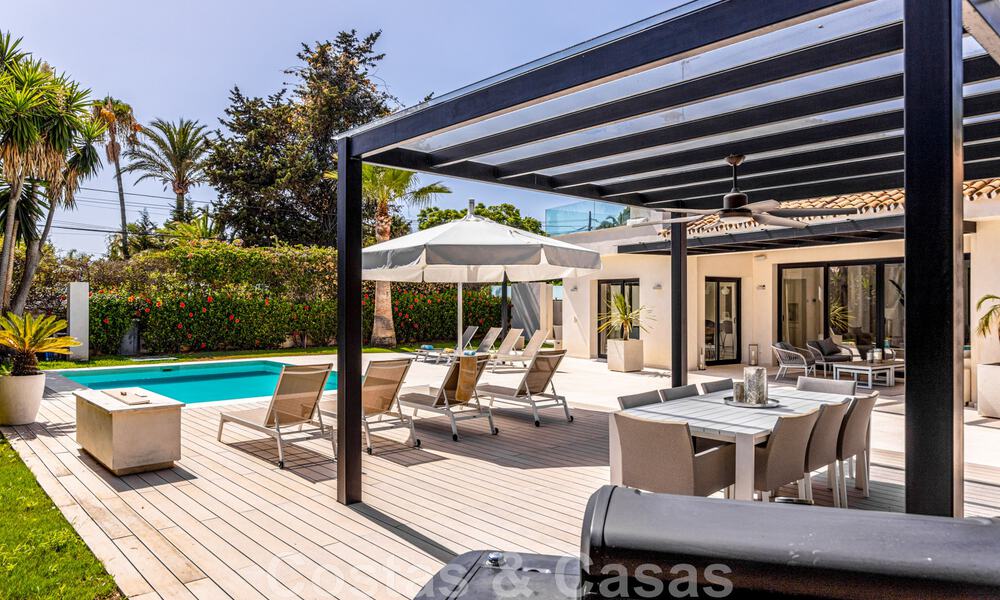 Villa contemporánea de lujo en venta, a poca distancia de Puerto Banús y la playa en San Pedro, Marbella 46206