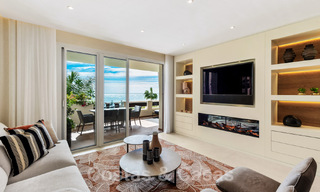 Se vende apartamento recién reformado, listo para entrar a vivir, en un complejo de playa, con vistas al mar en la Nueva Milla de Oro, Estepona 46715 