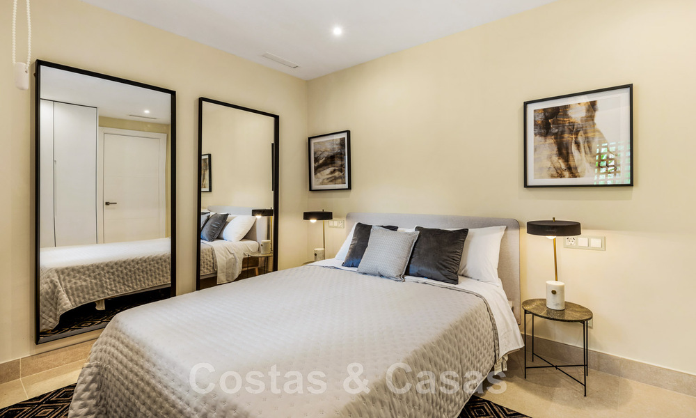 Se vende apartamento recién reformado, listo para entrar a vivir, en un complejo de playa, con vistas al mar en la Nueva Milla de Oro, Estepona 46728