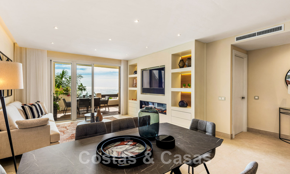 Se vende apartamento recién reformado, listo para entrar a vivir, en un complejo de playa, con vistas al mar en la Nueva Milla de Oro, Estepona 46730