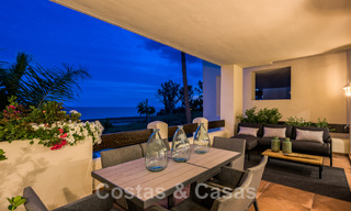 Se vende apartamento recién reformado, listo para entrar a vivir, en un complejo de playa, con vistas al mar en la Nueva Milla de Oro, Estepona 46732 