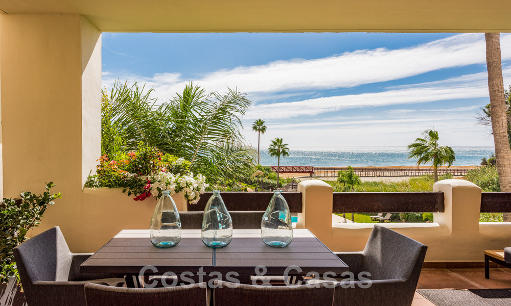 Se vende apartamento recién reformado, listo para entrar a vivir, en un complejo de playa, con vistas al mar en la Nueva Milla de Oro, Estepona 46745