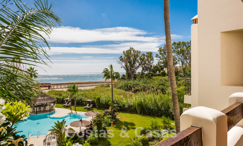 Se vende apartamento recién reformado, listo para entrar a vivir, en un complejo de playa, con vistas al mar en la Nueva Milla de Oro, Estepona 46748