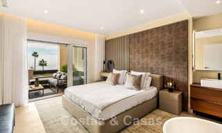 Se vende apartamento recién reformado, listo para entrar a vivir, en un complejo de playa, con vistas al mar en la Nueva Milla de Oro, Estepona 46752 