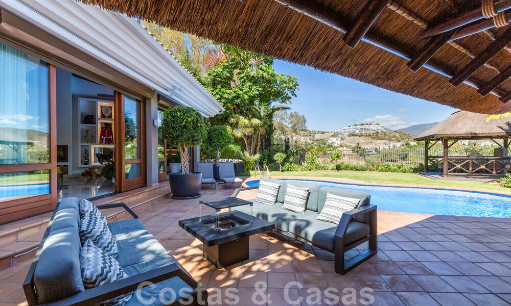 Exclusiva villa de lujo mediterránea en venta con vistas al campo de golf en la codiciada zona residencial de La Quinta, Benahavís - Marbella 48465