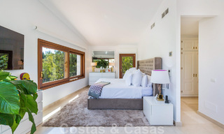 Exclusiva villa de lujo mediterránea en venta con vistas al campo de golf en la codiciada zona residencial de La Quinta, Benahavís - Marbella 48468 