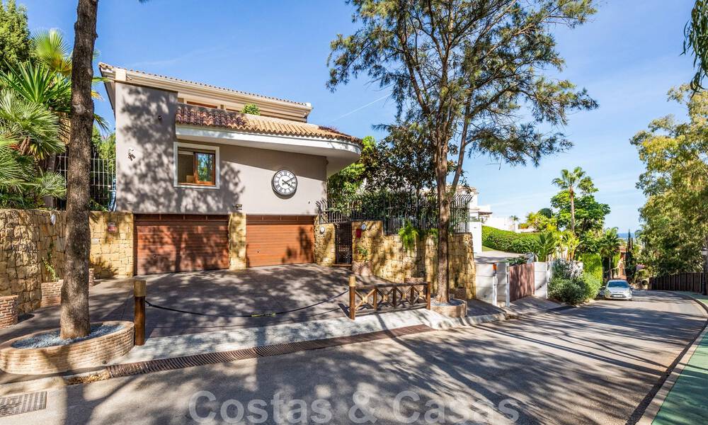 Exclusiva villa de lujo mediterránea en venta con vistas al campo de golf en la codiciada zona residencial de La Quinta, Benahavís - Marbella 48485