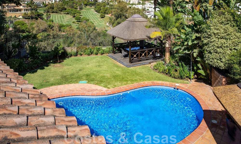 Exclusiva villa de lujo mediterránea en venta con vistas al campo de golf en la codiciada zona residencial de La Quinta, Benahavís - Marbella 48491