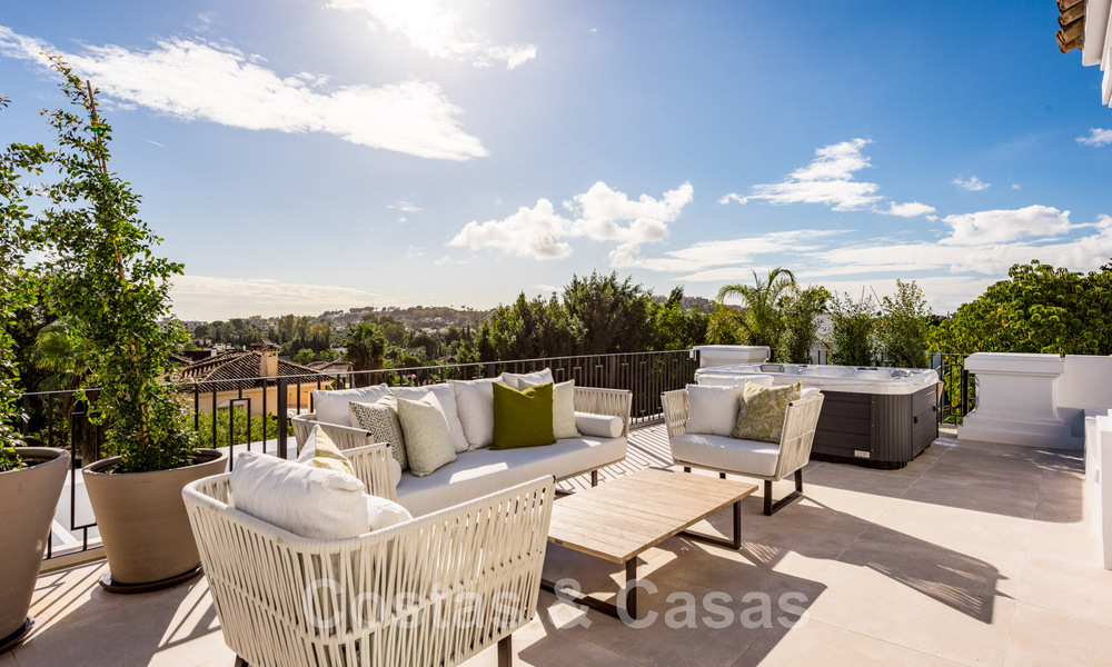 Villa de diseño en venta rodeada de campos de golf en el valle de Nueva Andalucía, Marbella 48742