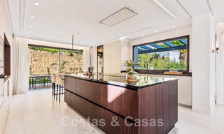 Villa de diseño en venta rodeada de campos de golf en el valle de Nueva Andalucía, Marbella 48753 
