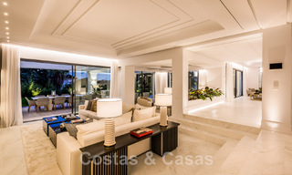 Villa de diseño en venta rodeada de campos de golf en el valle de Nueva Andalucía, Marbella 48788 