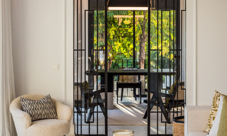 Villa de diseño en venta rodeada de campos de golf en el valle de Nueva Andalucía, Marbella 48797 