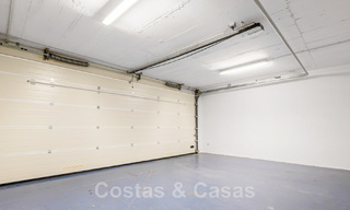 Se vende villa moderna, lista para entrar a vivir, con vistas al mar, en una urbanización de villas en la frontera de Mijas y Marbella 46113 