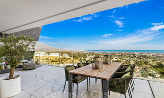Apartamento contemporáneo de 3 dormitorios en venta con vistas al mar en las colinas de Benahavis - Marbella 46139 
