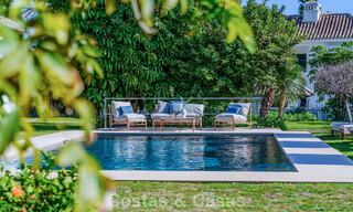 Tradicional villa de lujo en venta, en segunda línea de golf en una prestigiosa zona residencial en Nueva Andalucía, Marbella 775941 