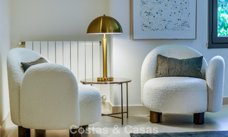 Tradicional villa de lujo en venta, en segunda línea de golf en una prestigiosa zona residencial en Nueva Andalucía, Marbella 775944 