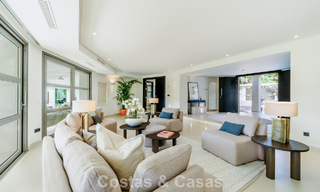 Tradicional villa de lujo en venta, en segunda línea de golf en una prestigiosa zona residencial en Nueva Andalucía, Marbella 775970 