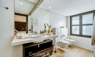 Tradicional villa de lujo en venta, en segunda línea de golf en una prestigiosa zona residencial en Nueva Andalucía, Marbella 775972 