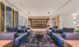 Majestuosa y contemporánea villa de nueva construcción en venta con sublimes vistas al mar en las colinas de La Quinta en Benahavis - Marbella 786670 