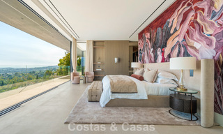 Majestuosa y contemporánea villa de nueva construcción en venta con sublimes vistas al mar en las colinas de La Quinta en Benahavis - Marbella 786689 