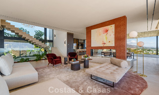 Majestuosa y contemporánea villa de nueva construcción en venta con sublimes vistas al mar en las colinas de La Quinta en Benahavis - Marbella 786706 