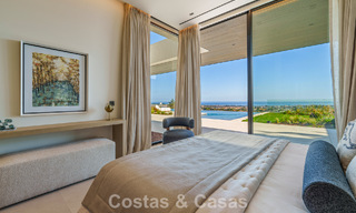 Majestuosa y contemporánea villa de nueva construcción en venta con sublimes vistas al mar en las colinas de La Quinta en Benahavis - Marbella 786709 