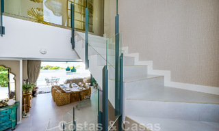 Se vende villa lista para entrar a vivir con arquitectura contemporánea en una comunidad de villas segura en la frontera de Mijas y Marbella 46376 