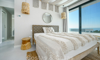 Se vende villa lista para entrar a vivir con arquitectura contemporánea en una comunidad de villas segura en la frontera de Mijas y Marbella 46393 