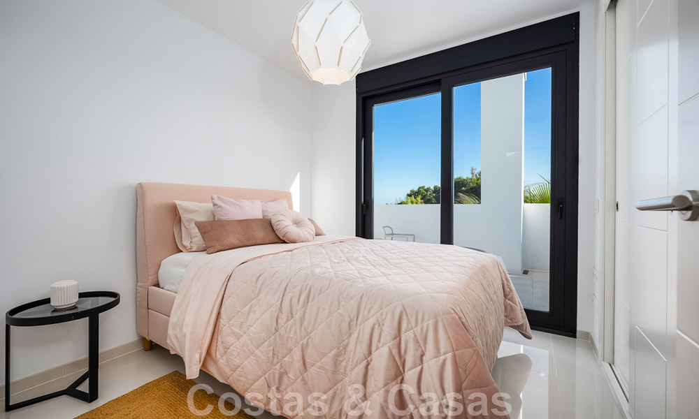 Ático de lujo, listo para entrar a vivir, de 3 dormitorios en un complejo residencial seguro en Marbella - Benahavis 46477