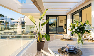 Ático de lujo, listo para entrar a vivir, de 3 dormitorios en un complejo residencial seguro en Marbella - Benahavis 46480 