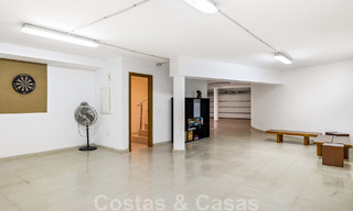 Amplia villa de auténtico estilo arquitectónico mediterráneo en venta con vistas al mar en un resort de golf de cinco estrellas en Benahavís - Marbella 46664 