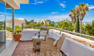 Amplia villa de auténtico estilo arquitectónico mediterráneo en venta con vistas al mar en un resort de golf de cinco estrellas en Benahavís - Marbella 46665 