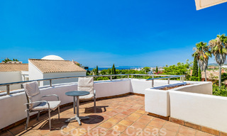 Amplia villa de auténtico estilo arquitectónico mediterráneo en venta con vistas al mar en un resort de golf de cinco estrellas en Benahavís - Marbella 46666 