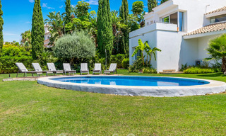 Amplia villa de auténtico estilo arquitectónico mediterráneo en venta con vistas al mar en un resort de golf de cinco estrellas en Benahavís - Marbella 46670 