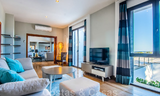 Villa independiente en venta en una posición elevada, con vistas panorámicas a la montaña y al mar en una exclusiva urbanización en Marbella Este 46968 