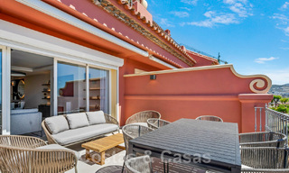 Moderno ático renovado de 4 dormitorios en venta con sublimes vistas al mar en una comunidad cerrada en Benahavis - Marbella 47146 