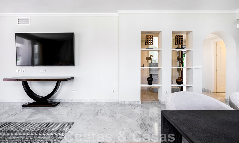 Impresionante ático de 4 dormitorios en venta en Puente Romano, en la Milla de Oro de Marbella 47724