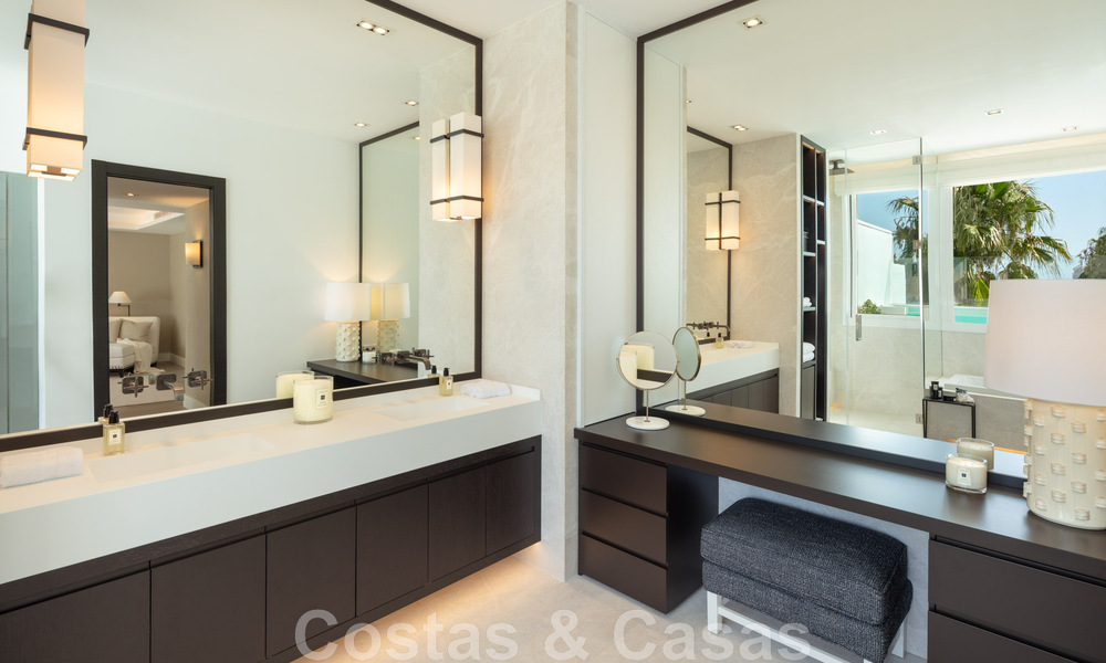 Ático contemporáneo reformado en venta con vistas al mar en Puente Romano, en el corazón de la Milla de Oro, Marbella 46863