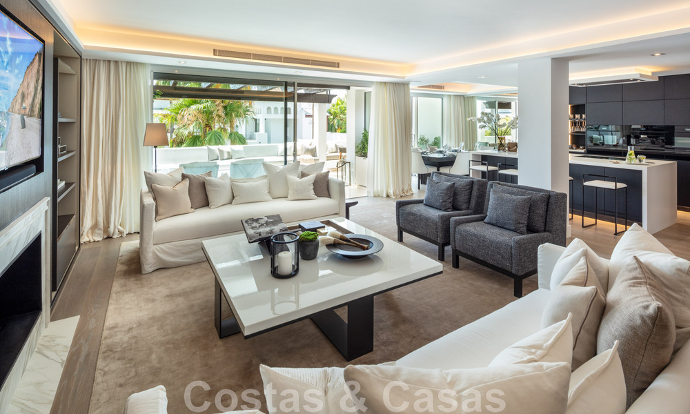 Ático contemporáneo reformado en venta con vistas al mar en Puente Romano, en el corazón de la Milla de Oro, Marbella 46869