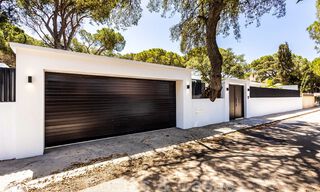 Hermosa villa de una sola planta en venta, a poca distancia de la playa en Elviria, al este del centro de Marbella 46903 