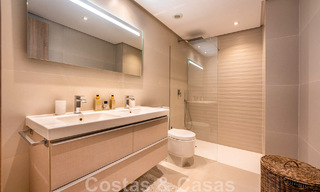 Se vende planta baja elevada, lista para entrar a vivir, con vistas panorámicas al valle y al mar en la exclusiva Benahavis - Marbella 47034 