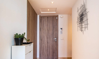 Se vende planta baja elevada, lista para entrar a vivir, con vistas panorámicas al valle y al mar en la exclusiva Benahavis - Marbella 47043 