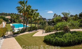 Se vende planta baja elevada, lista para entrar a vivir, con vistas panorámicas al valle y al mar en la exclusiva Benahavis - Marbella 47046 