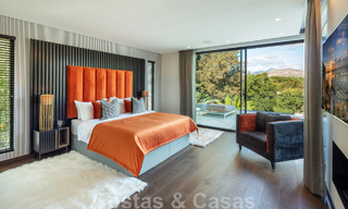 Amplia y sofisticada villa de diseño en venta, en primera línea de Las Brisas Golf en el corazón de Nueva Andalucía, Marbella 47268 