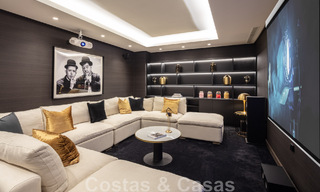 Amplia y sofisticada villa de diseño en venta, en primera línea de Las Brisas Golf en el corazón de Nueva Andalucía, Marbella 47292 