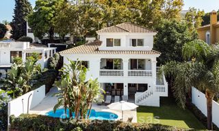 Encantadora y contemporánea villa de lujo renovada en venta a poca distancia de todos los servicios en Nueva Andalucía - Marbella 47114